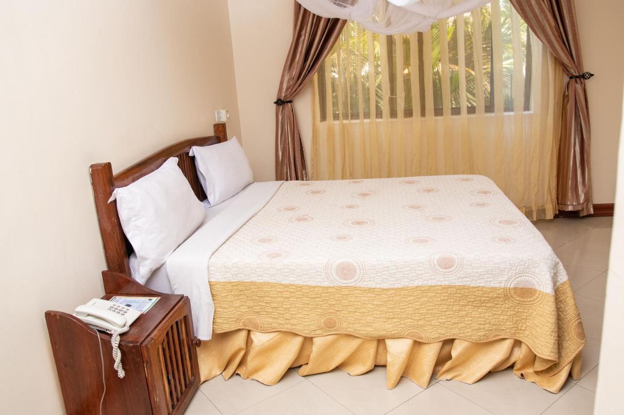 Briston Hotel 아루샤 외부 사진
