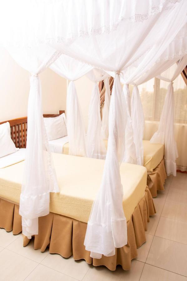 Briston Hotel 아루샤 외부 사진